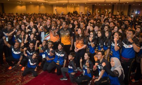 KL54_07082017_KHAIRY_BN201708062063
