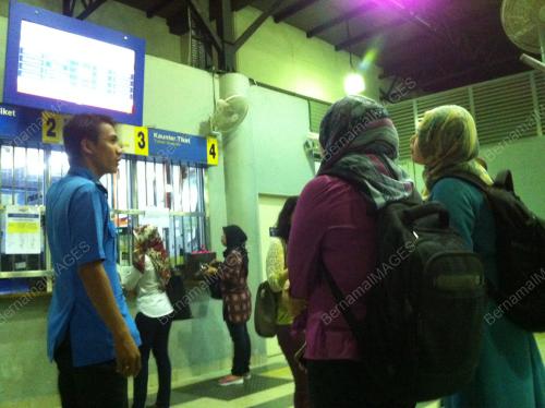 KL54_07112016_PENUMPANG