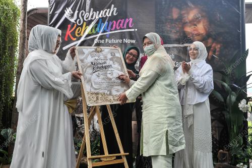 DATUK ZURAIDA KAMARUDDIN