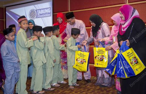 KL54_08072015_IFTAR