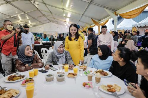 HANNAH YEOH