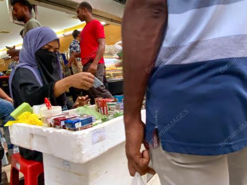 TINJAUAN WARGA ASING JALAN SILANG
