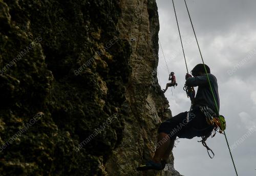 ROCK CLIMBING GUA DAMAI