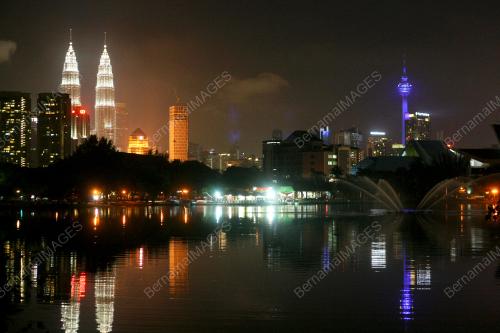 KL54_13112016_MENARA_KL