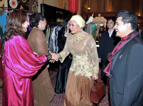 TUANKU NUR ZAHIRAH