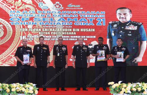 DATUK MOHD AZMAN AHMAD SAPRI
