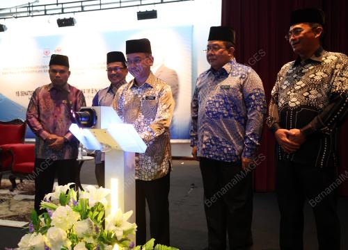 PENYAMPAIAN BANTUAN IHYA RAMADAN DAN TAULIAH AMIL ZAKAT WILAYAH
