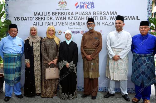 DATUK SERI DR WAN AZIZAH WAN ISMAIL