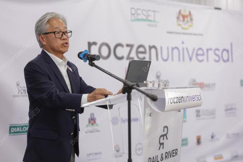 DR DAVID WONG
