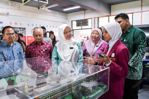 DATUK SERI DR ZALIHA MUSTAFA