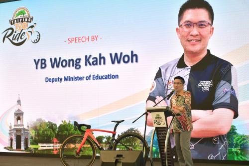 WONG KAH WOH