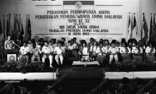 KL54_19012015_PEMUDA_WANITA_UMNO
