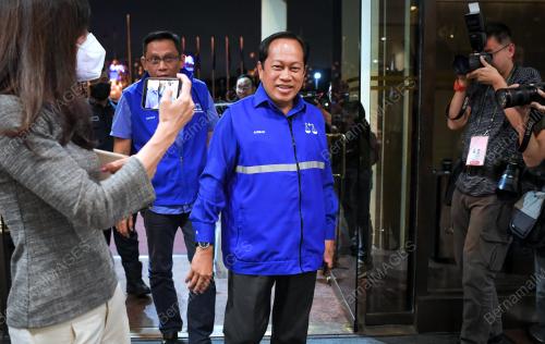 DATUK SERI AHMAD MASLAN