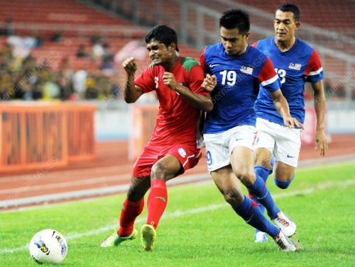 KL54_20112012_BOLA