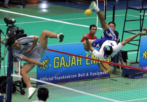 PIALA EMAS KHIR JOHARI