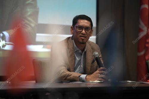 DATUK SERI AHMAD FAIZAL AZUMU