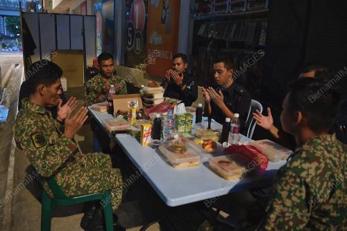 COVID-19 : TINJAUAN RAMADAN
