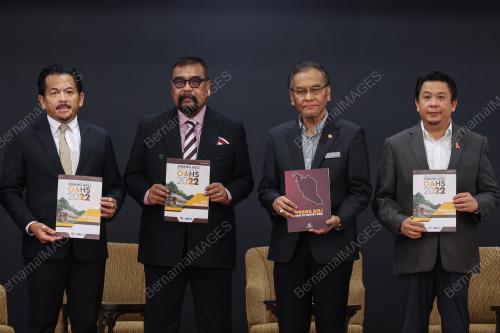 DATUK SERI DZULKEFLY AHMAD