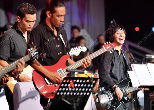 KL54_29052012_RAIS