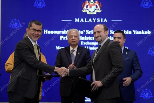 DATUK SERI ISMAIL SABRI YAAKOB