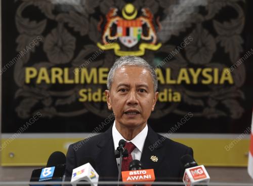 TAN SRI AZHAR AZIZAN HARUN