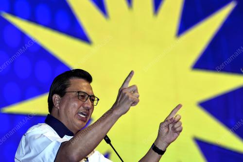 KL55_04112017_PRESIDEN_BN201710279682