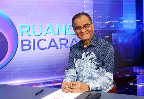DATUK SERI DR DZULKEFLY AHMAD