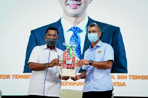 TENGKU DATUK SERI ZAFRUL TENGKU ABDUL AZIZ