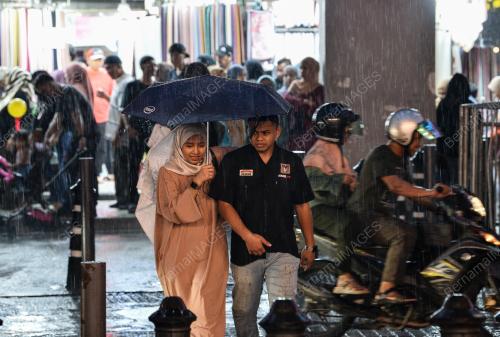 TINJAUAN ORANG RAMAI MEMBELI BELAH