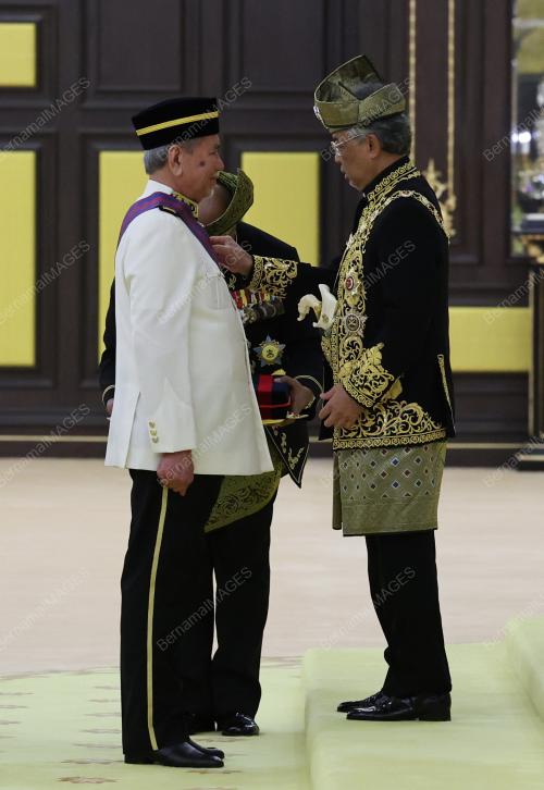 AL-SULTAN ABDULLAH RI'AYATUDDIN AL-MUSTAFA BILLAH SHAH