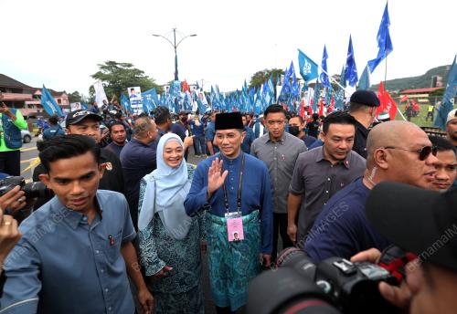DATUK SERI MOHAMED AZMIN ALI