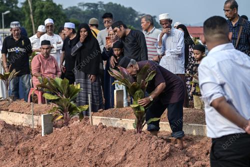 PENGEBUMIAN JENAZAH DATUK JAILANI HARUN