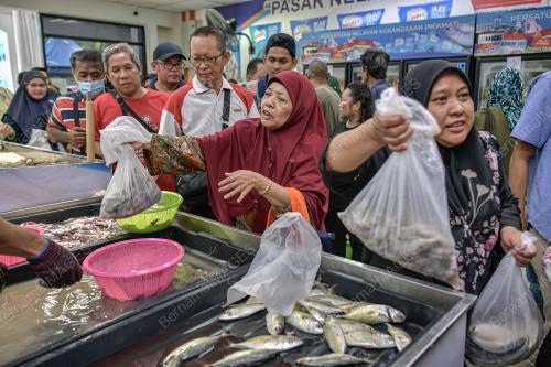 PASAR NELAYAN BANDAR TAMAN BUKIT CHERAS
