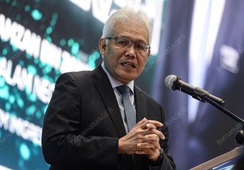 DATUK SERI HAMZAH ZAINUDIN
