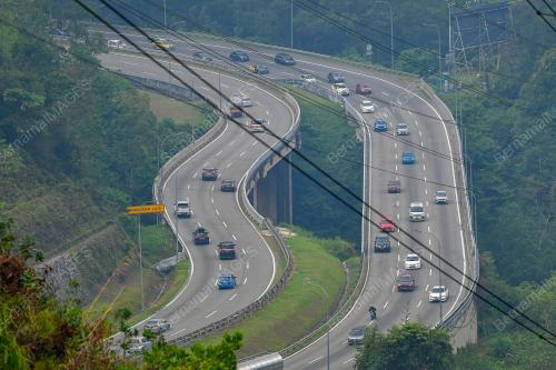 TINJAUAN BALIK KAMPUNG