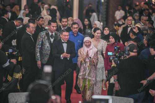 DATUK SERI DR WAN AZIZAH WAN ISMAIL