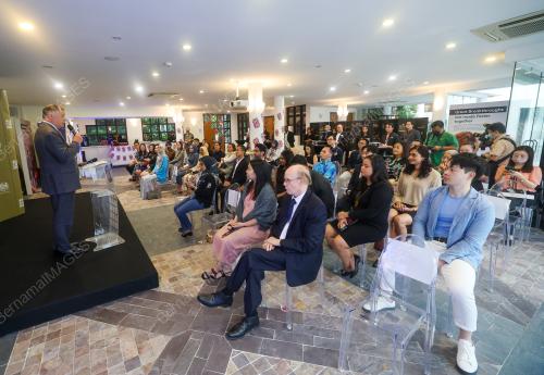 PROGRAM ANUGERAH CHAVENING MALAYSIA