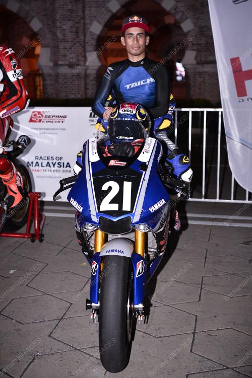 HAFIZH SYAHRIN