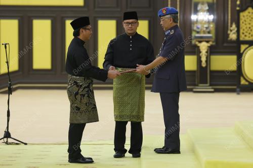 AL-SULTAN ABDULLAH RI'AYATUDDIN AL-MUSTAFA BILLAH SHAH
