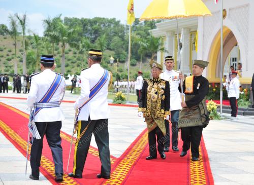 KL55_11042012_AGONG