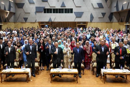 DATUK SERI ALEXANDER NANTA LINGGI