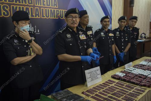 DATUK SERI MAZLAN LAZIM