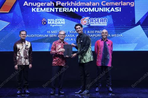 DATUK FAHMI FADZIL