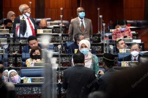 PERSIDANGAN PARLIMEN PENGGAL KETIGA