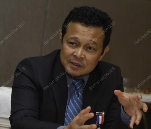 PROF DATUK DR NOOR AZIZI ISMAIL