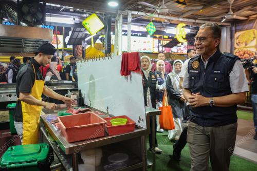 DATUK SERI DR DZULKEFLY AHMAD