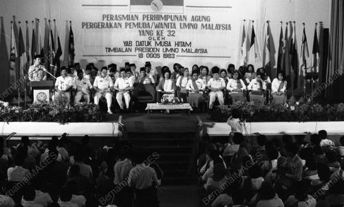 KL55_19012015_PEMUDA_WANITA_UMNO