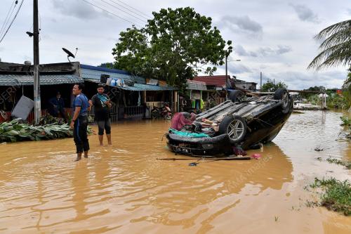 BANJIR_LANGAT