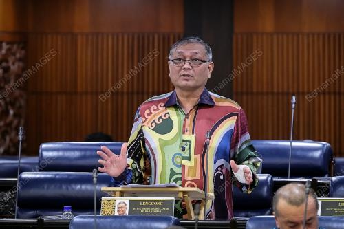 DATUK SERI DR SHAMSUL ANUAR NASARAH