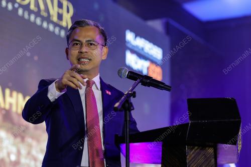 FAHMI FADZIL